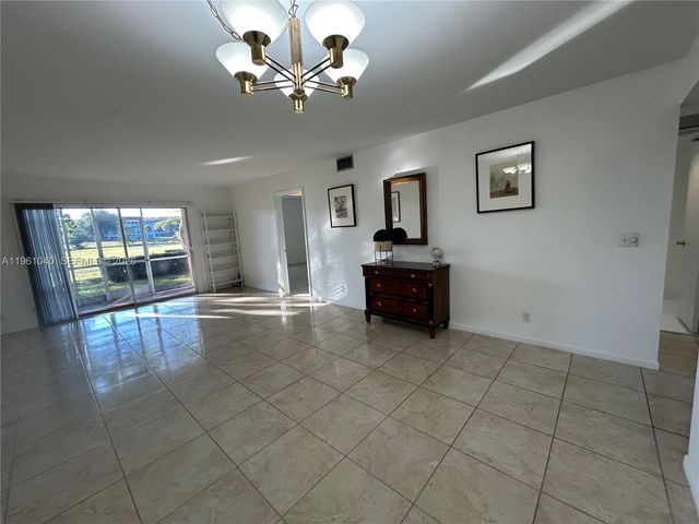 100 SW 130th Ter 109C, Pembroke Pines, FL 33027