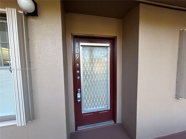 100 SW 130th Ter 109C, Pembroke Pines, FL 33027