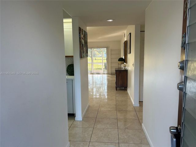 100 SW 130th Ter 109C, Pembroke Pines, FL 33027