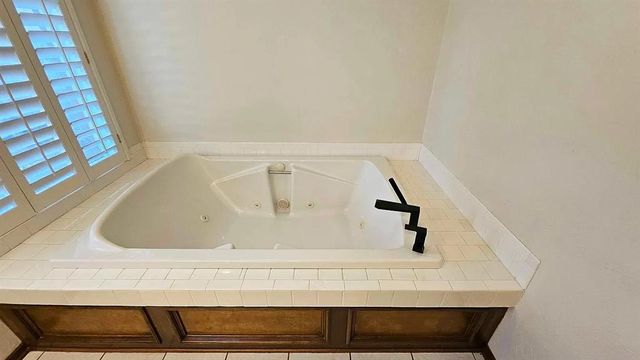 1225 NW 198th Street, Edmond, OK 73012