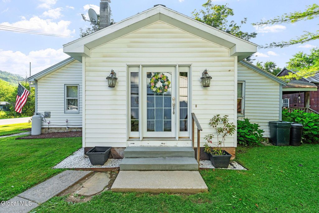 248 State Highway 80, Fort Plain, NY 13339