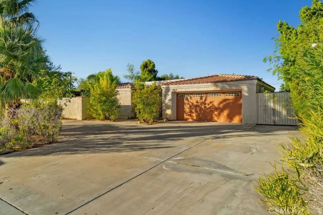1820 E Racquet Club, Palm Springs, CA 92262