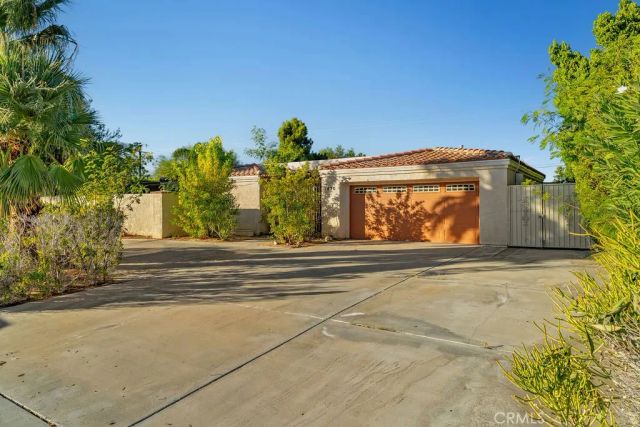 1820 E Racquet Club, Palm Springs, CA 92262
