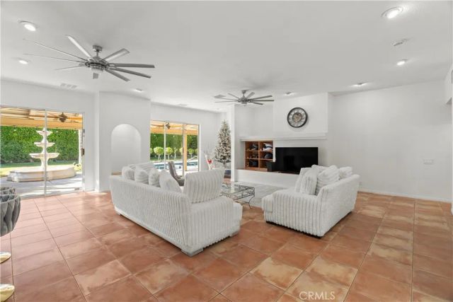 1820 E Racquet Club, Palm Springs, CA 92262