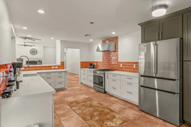 1820 E Racquet Club, Palm Springs, CA 92262