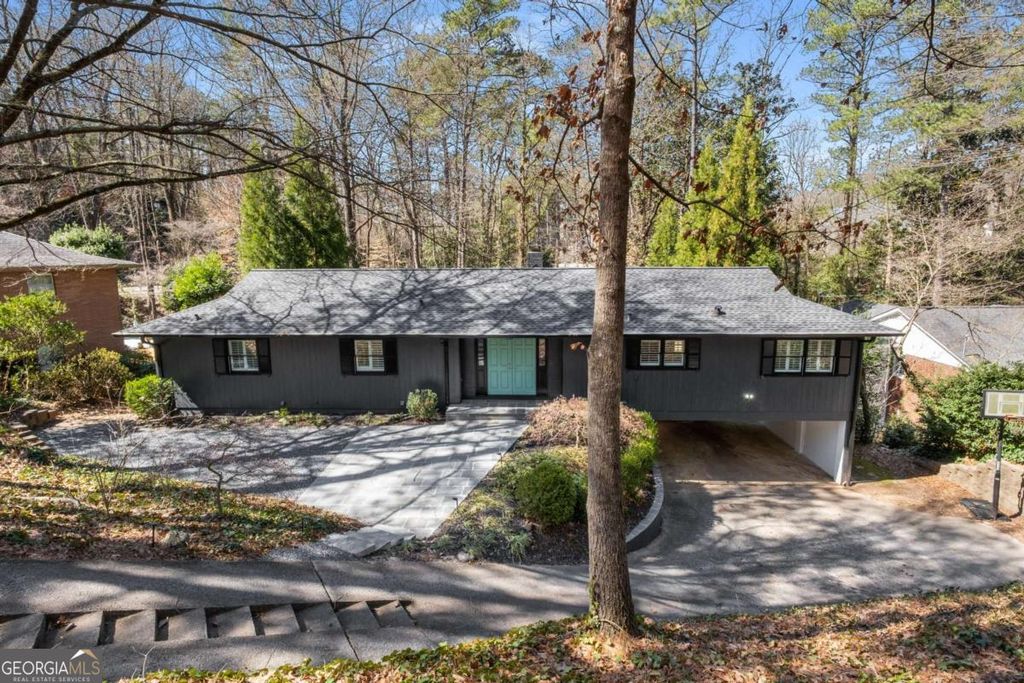 3240 Pinestream Road NW, Atlanta, GA 30327