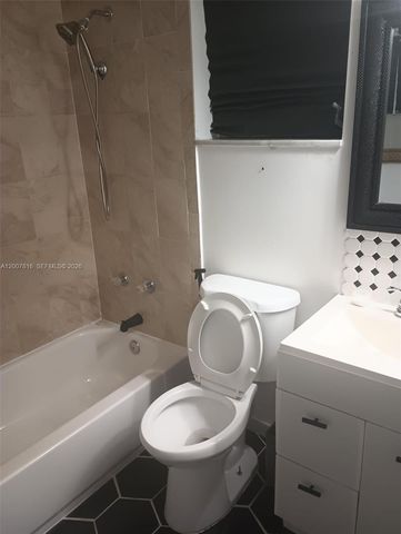 1125 NW 30th Court 10, Wilton Manors, FL 33311