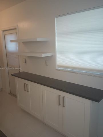 1125 NW 30th Court 10, Wilton Manors, FL 33311
