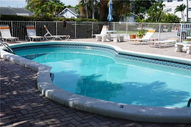 1125 NW 30th Court 10, Wilton Manors, FL 33311