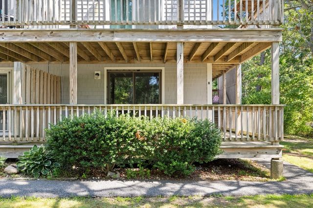 35 Ashumet Rd 10B, Mashpee, MA 02649
