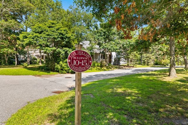 35 Ashumet Rd 10B, Mashpee, MA 02649