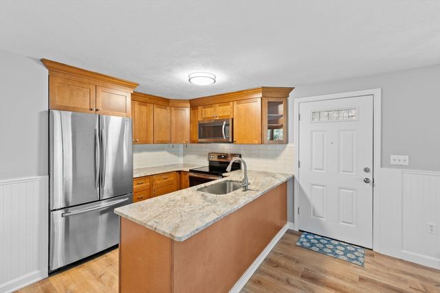 35 Ashumet Rd 10B, Mashpee, MA 02649