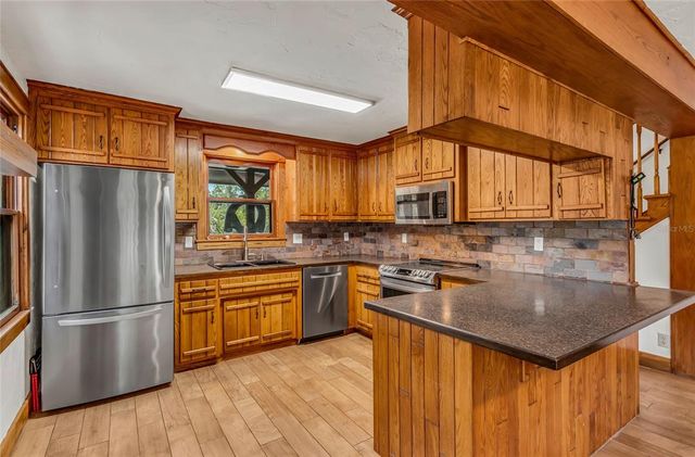 42328 DOGWOOD AVENUE, Deland, FL 32720