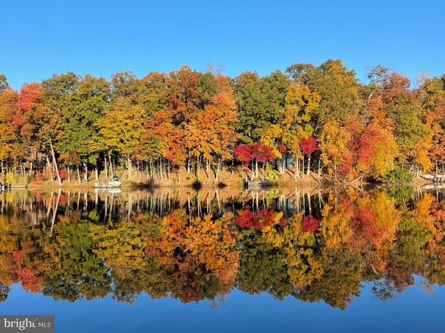 11218 HARBOR CT, Reston, VA 20191