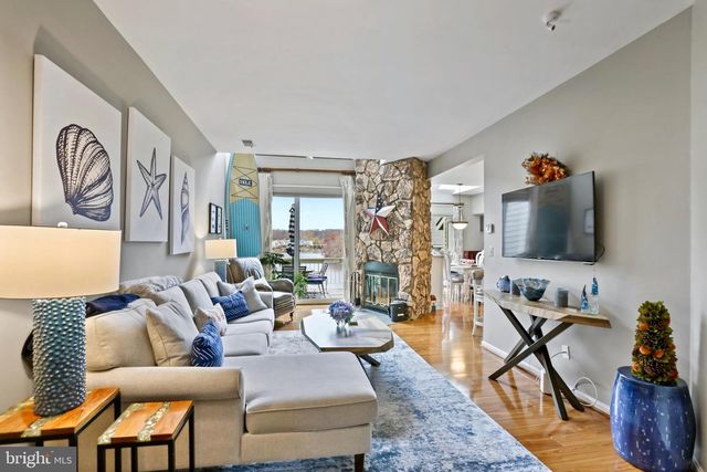 11218 HARBOR CT, Reston, VA 20191