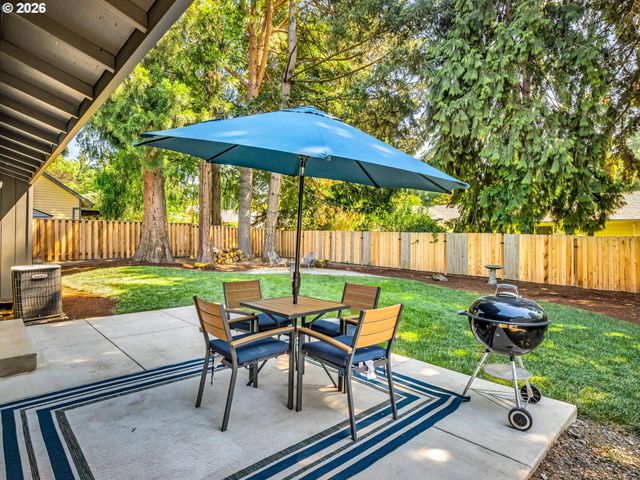 12146 Sw TAYLOR Ct, Portland, OR 97225
