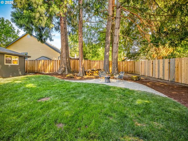 12146 Sw TAYLOR Ct, Portland, OR 97225