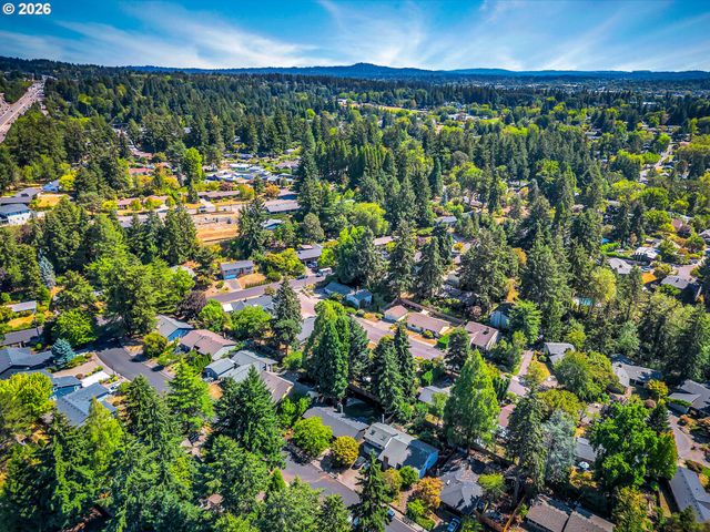12146 Sw TAYLOR Ct, Portland, OR 97225