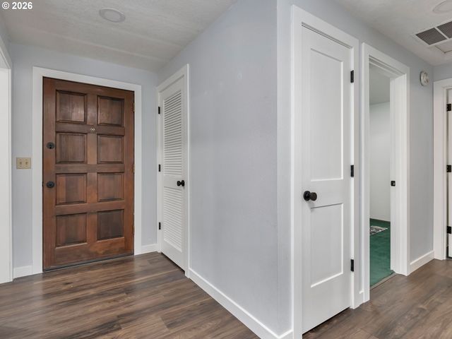 12146 Sw TAYLOR Ct, Portland, OR 97225