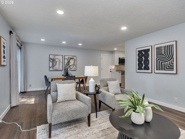 12146 Sw TAYLOR Ct, Portland, OR 97225