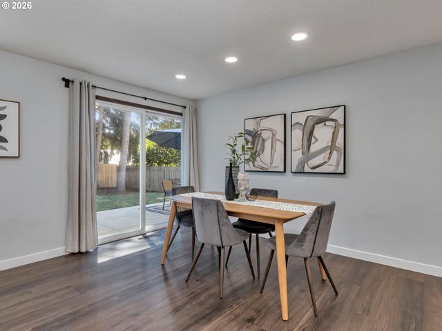 12146 Sw TAYLOR Ct, Portland, OR 97225