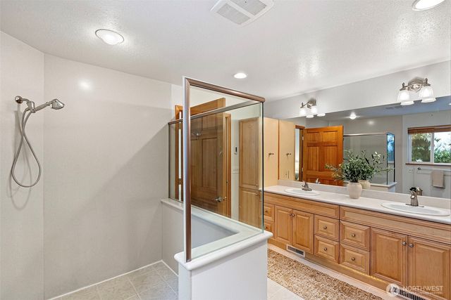 3725 107th Street NW, Gig Harbor, WA 98332