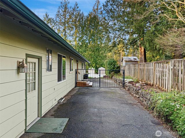 3725 107th Street NW, Gig Harbor, WA 98332