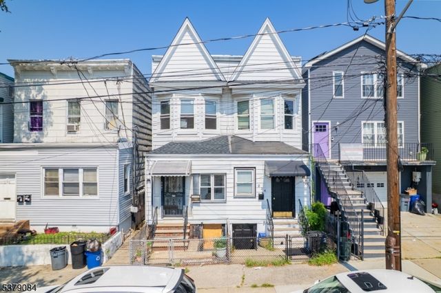 224 Neptune Ave, Jersey City, NJ 07305