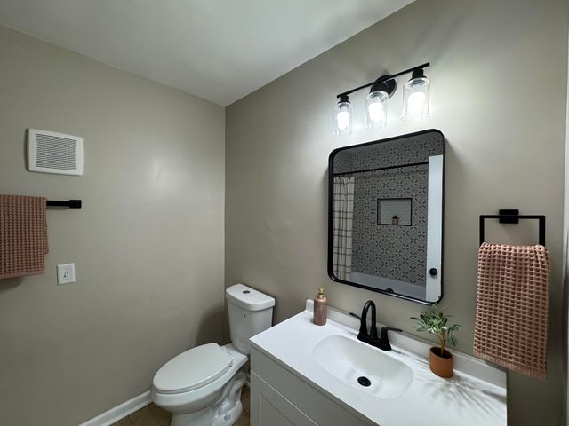 656 N Montgomery Street, Gary, IN 46403