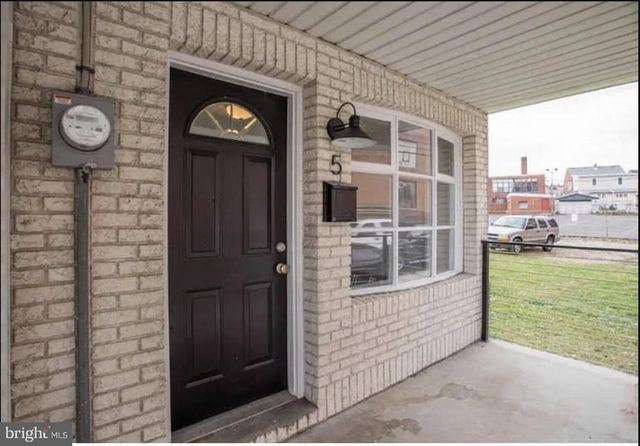 5 COATES ST, Bridgeport, PA 19405