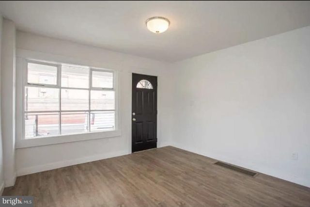 5 COATES ST, Bridgeport, PA 19405