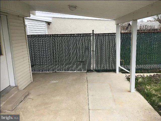 5 COATES ST, Bridgeport, PA 19405