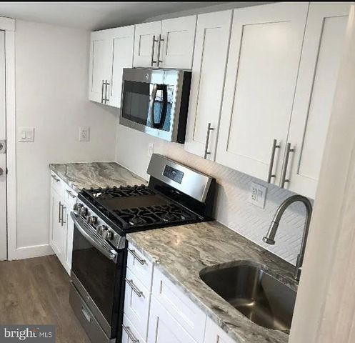 5 COATES ST, Bridgeport, PA 19405