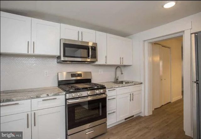 5 COATES ST, Bridgeport, PA 19405