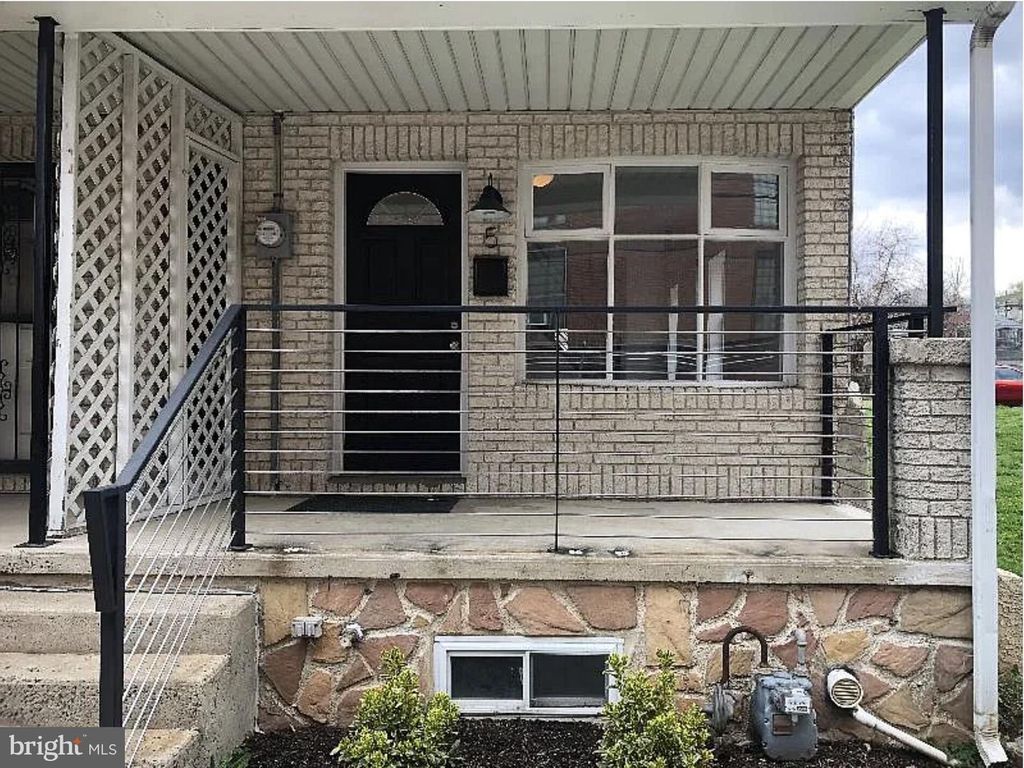 5 COATES ST, Bridgeport, PA 19405