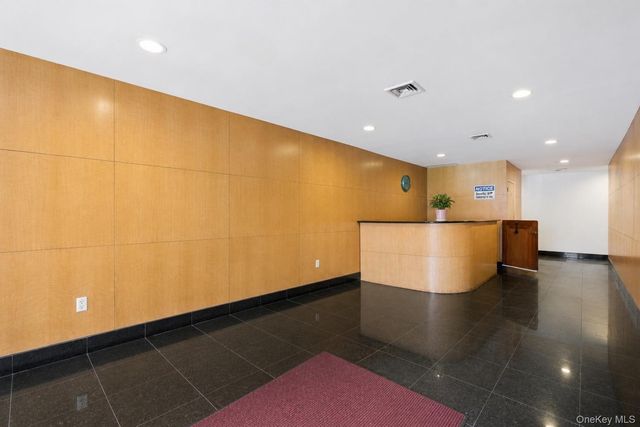 14225 37th Avenue 6B, Flushing, NY 11354
