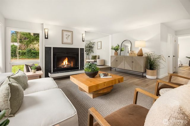 11136 108th Avenue NE, Kirkland, WA 98033