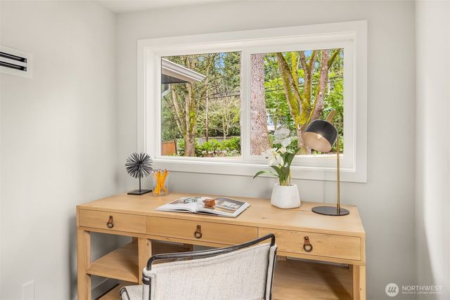 11136 108th Avenue NE, Kirkland, WA 98033