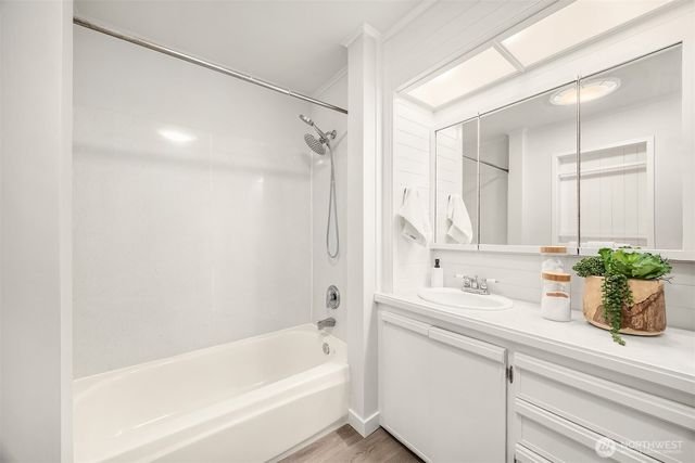 11136 108th Avenue NE, Kirkland, WA 98033