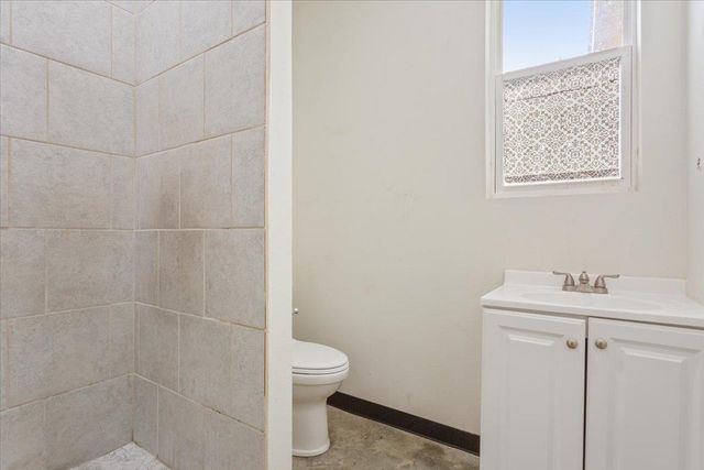 50 Dusty Dam RD, Coupland, TX 78615