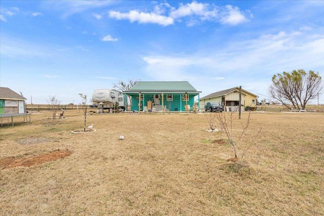 50 Dusty Dam RD, Coupland, TX 78615