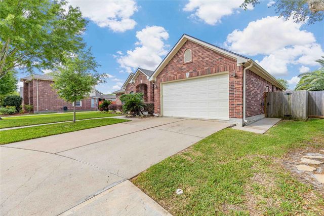 4223 Bear Creek Trace, Baytown, TX 77521