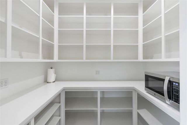 4223 Bear Creek Trace, Baytown, TX 77521