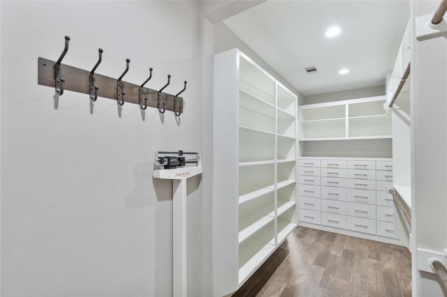 4223 Bear Creek Trace, Baytown, TX 77521