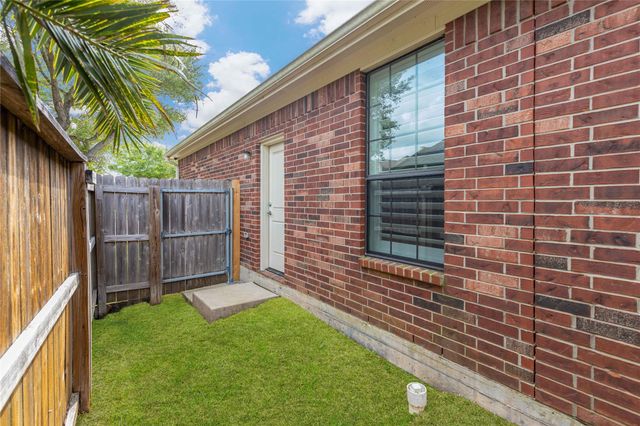 4223 Bear Creek Trace, Baytown, TX 77521