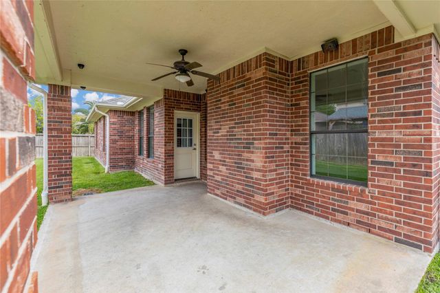 4223 Bear Creek Trace, Baytown, TX 77521