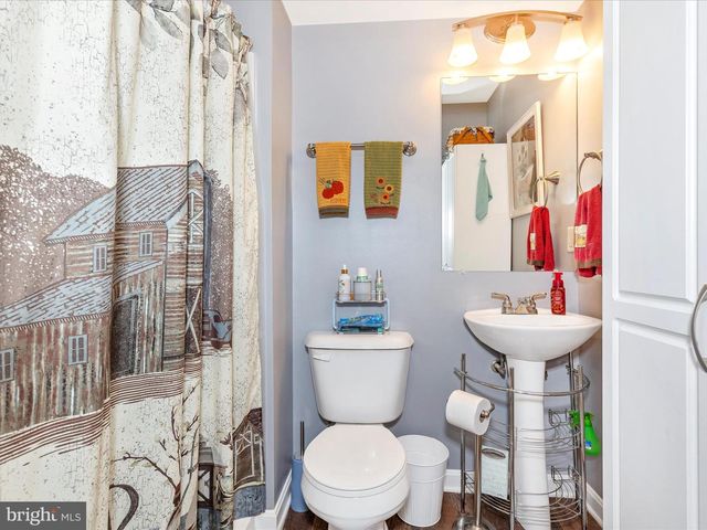 28 BROOKSIDE AVE, Hanover, PA 17331