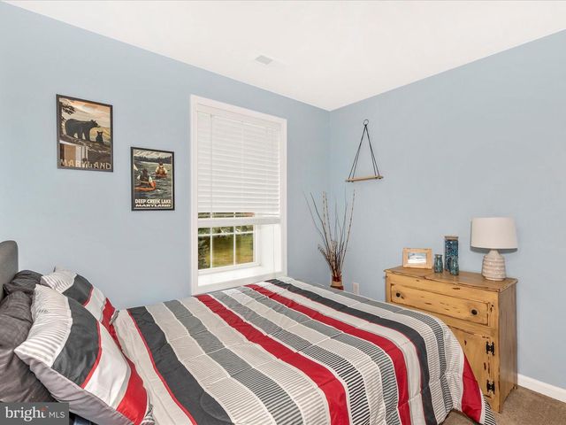 28 BROOKSIDE AVE, Hanover, PA 17331