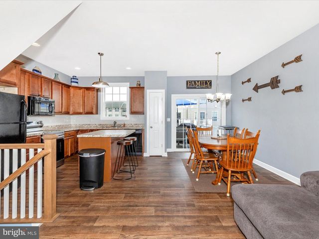 28 BROOKSIDE AVE, Hanover, PA 17331