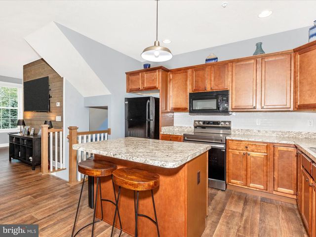 28 BROOKSIDE AVE, Hanover, PA 17331